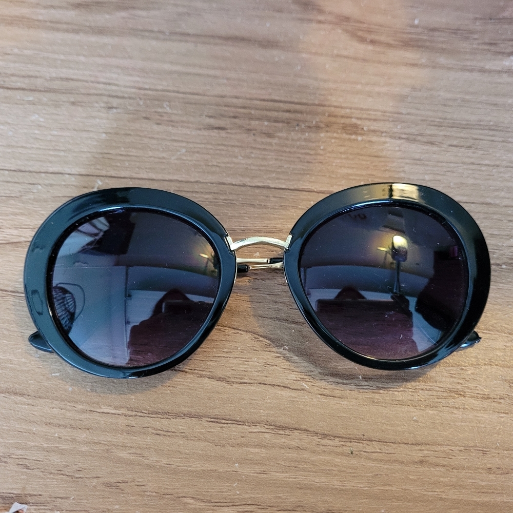 Sun glasses